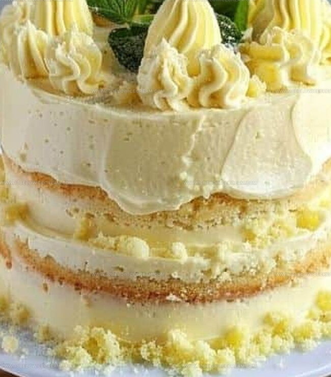 Stepwise Instructions for Italian Lemon Cream Cake
