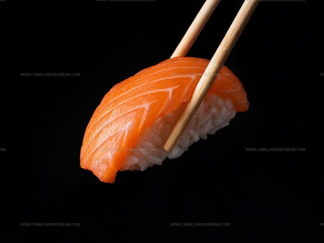 Nigirii: Sushi Types With Various Seafood Toppings