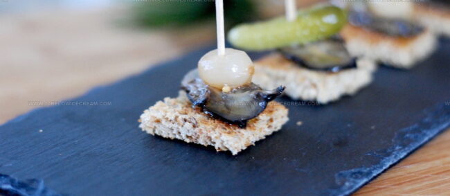 Oyster Canapes (Canapes Aux Huitres)